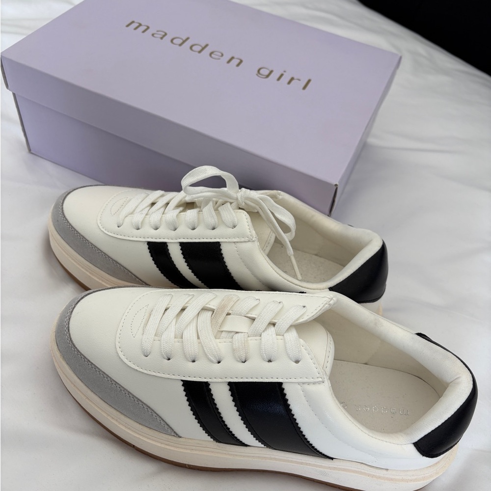 Madden Girl Navida White and Black Sneakers - 10